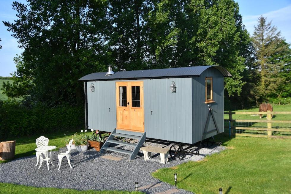 The Shepherds Hut Carmarthen Bagian luar foto