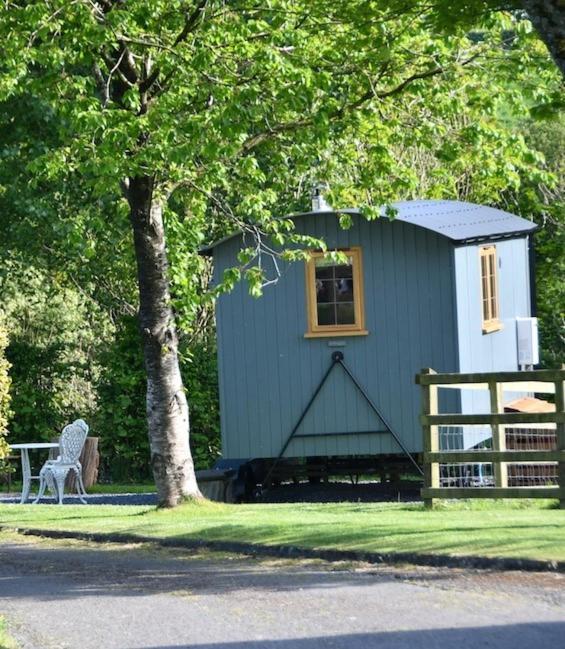 The Shepherds Hut Carmarthen Bagian luar foto
